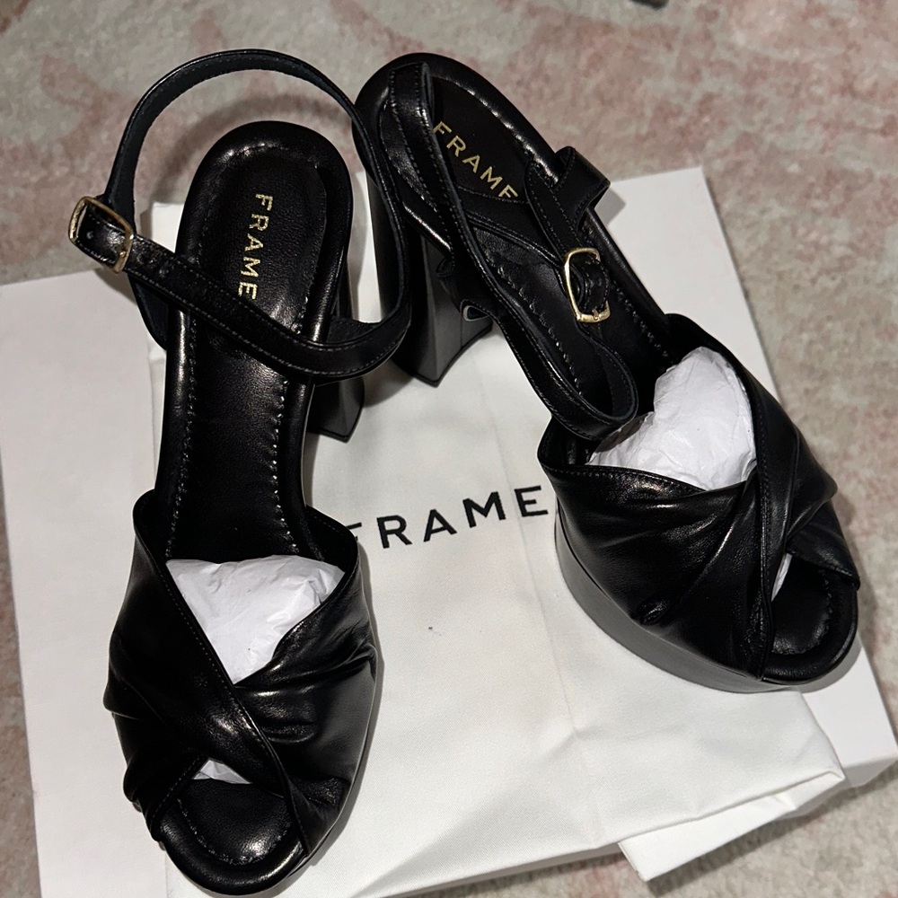 BRAND NEW frame camille platform heel